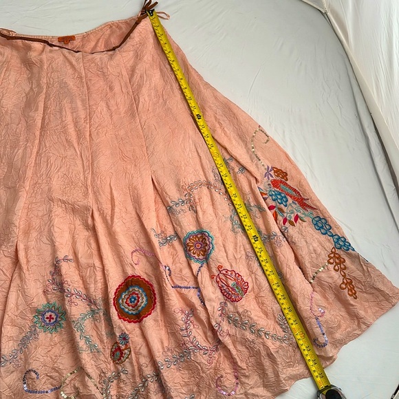 Chan Luu peach pink crinkle silk multicolor floral embroidered sequin boho skirt - Picture 10 of 15